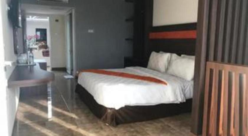 Satria Wisata Hotel Parepare Extérieur photo