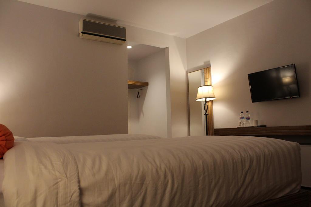 Satria Wisata Hotel Parepare Extérieur photo